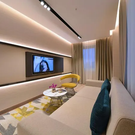 Nish Palace *